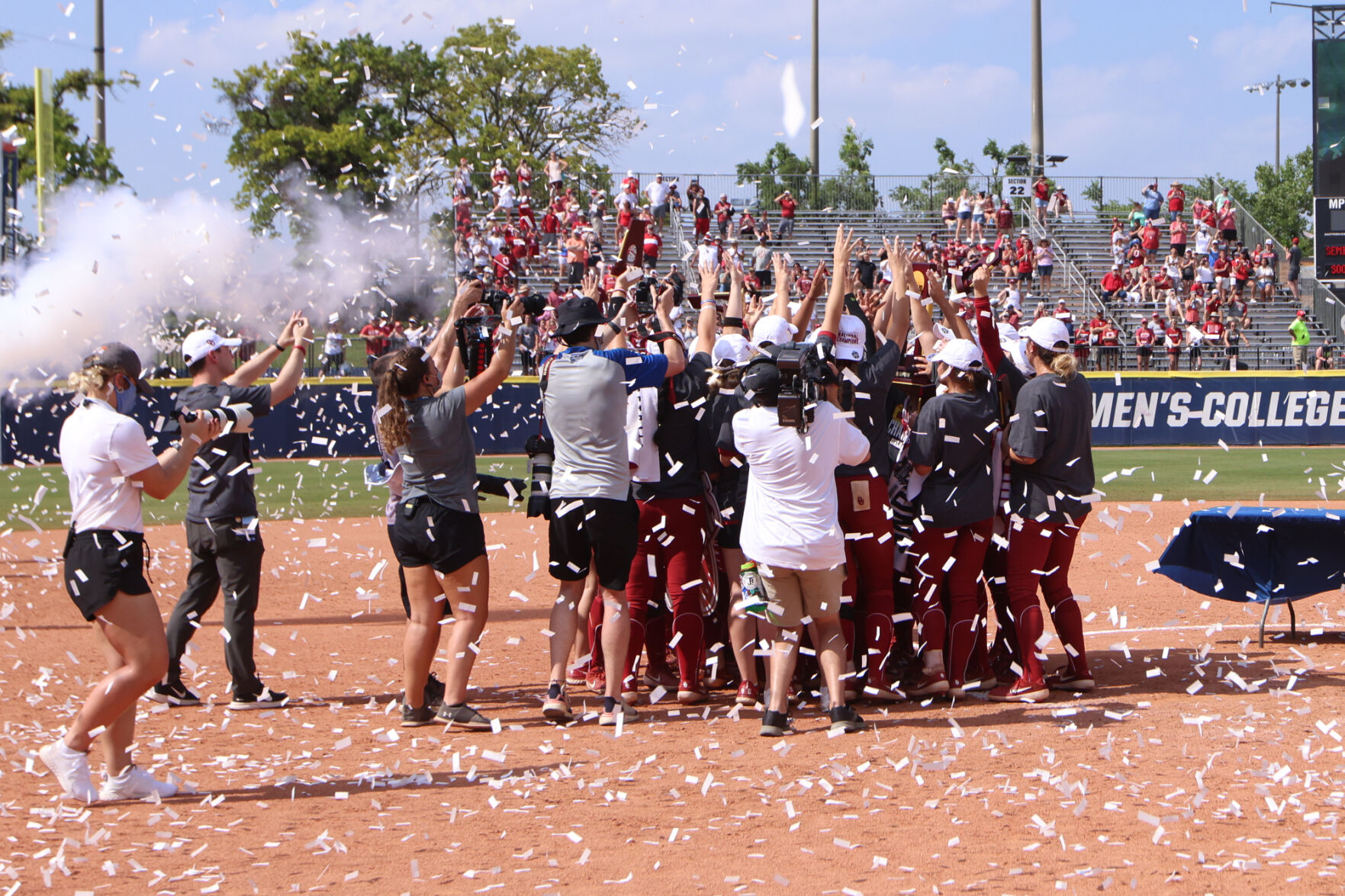 Sooners confetti